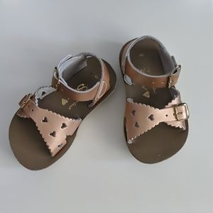 Saltwater rose gold sandals toddler size 5